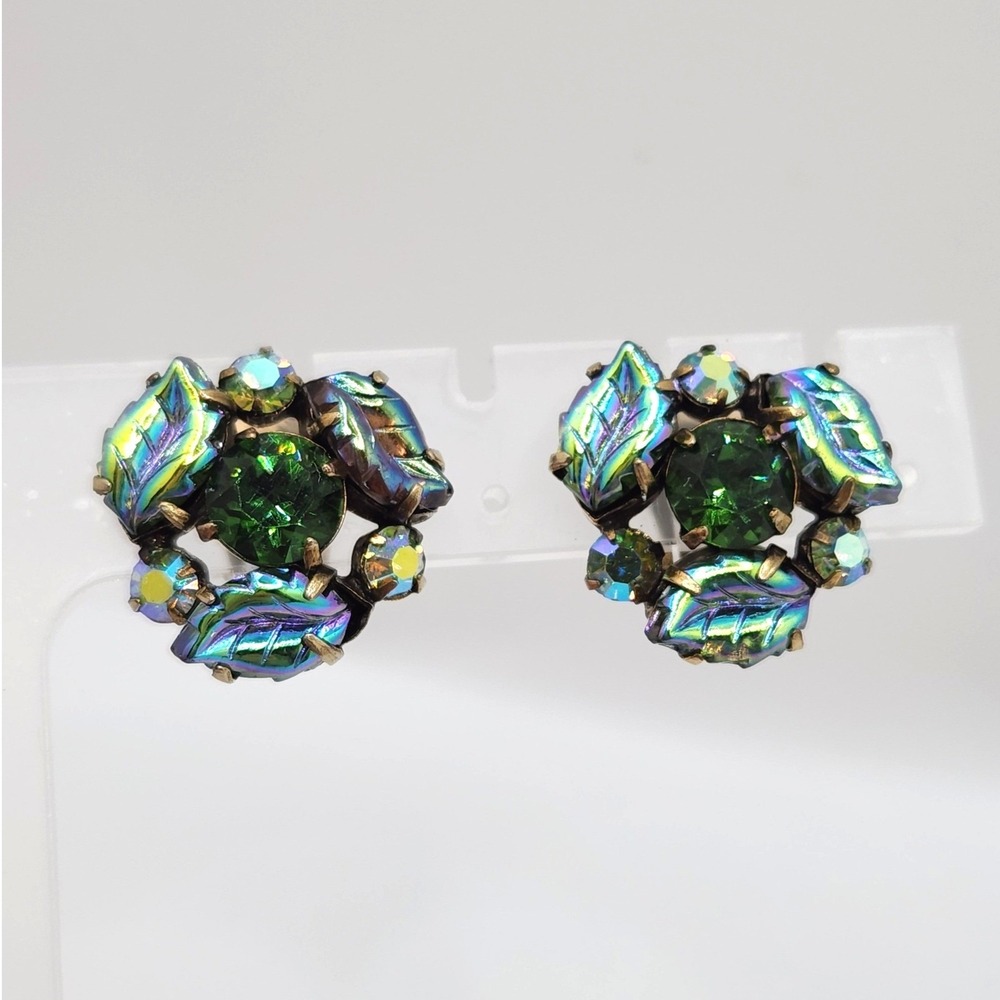 Vintage Regency Unsigned Green Rhinestone AB Molded Glass Leaf‎ Clip On Earrings